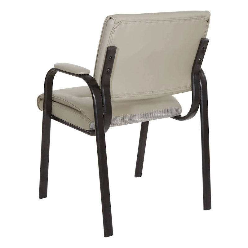 Sillón para invitados de piel sintética y estructura con acabado negro