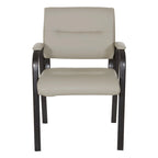 Sillón para invitados de piel sintética y estructura con acabado negro