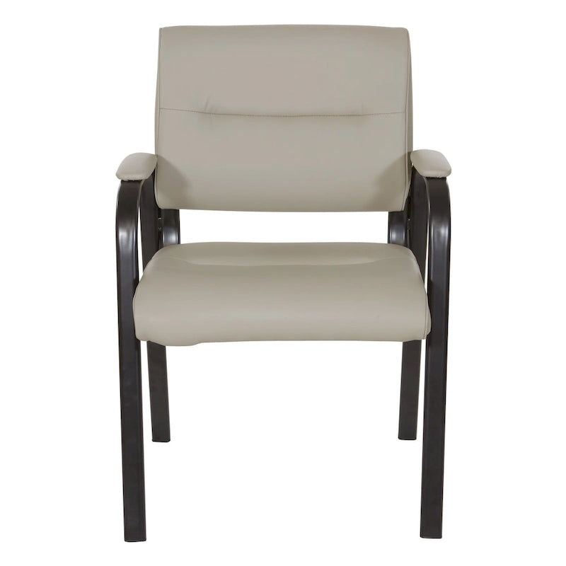 Sillón para invitados de piel sintética y estructura con acabado negro
